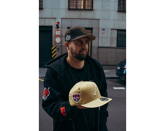 Kšiltovka New Era 9FIFTY MLB Side Patch Script Atlanta Braves Bronze / Dark Brown