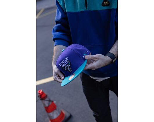Kšiltovka Mitchell & Ness NBA Core V Snapback Chicago Bulls Purple-Teal