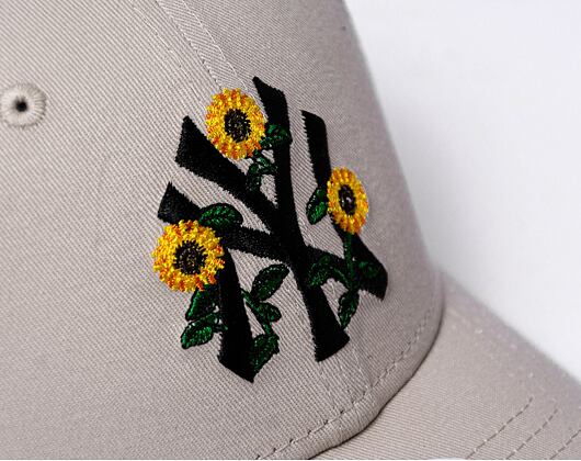 Dámská kšiltovka New Era 9FORTY Womens MLB Floral New York Yankees - Stone / Black