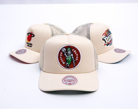 Kšiltovka Mitchell & Ness - Boston Celtics - Evergreen Trucker Hwc - Off White