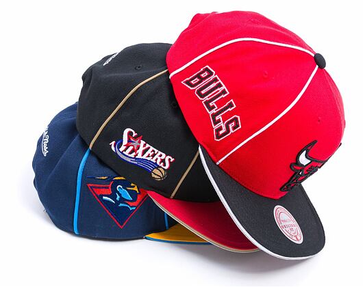 Kšiltovka Mitchell & Ness - Chicago Bulls - Pipe Snapback - Red