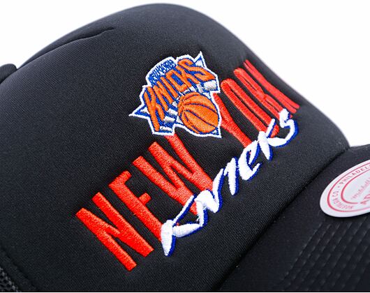 Kšiltovka Mitchell & Ness - New York Knicks - Year Of The Snake Trucker - Black