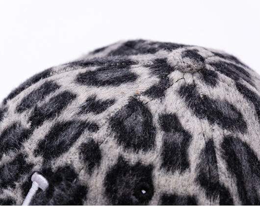 Dámská Kšiltovka New Era - MLB Cosy Animal - Snow Leopard Fleece 9FORTY - LA Dodgers - Grey / Black
