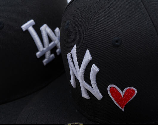 Kšiltovka New Era - MLB Team Heart 59FIFTY - NY Yankees - Black / Scarlet