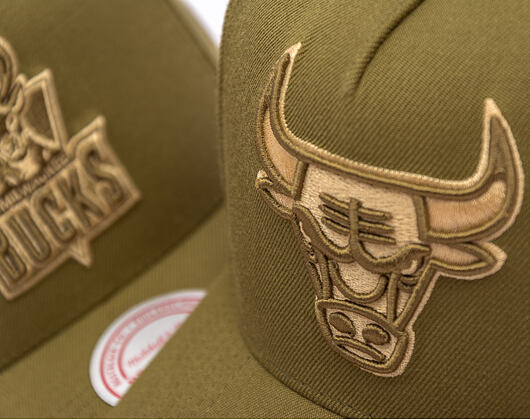 Kšiltovka Mitchell & Ness - NBA Fashion Basic Pro - Chicago Bulls - Olive