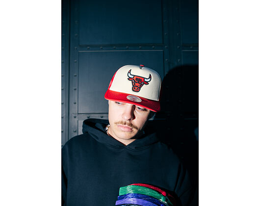Kšiltovka Mitchell & Ness - NBA Vintage Block Trucker - Chicago Bulls - Cream