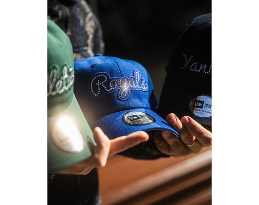 Kšiltovka New Era - MLB Casual Classic Rhinestone 9TWENTY - Kansas City Royals - Team Color