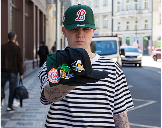 Kšiltovka Mitchell & Ness  - NBA First Letter Classic Red - Chicago Bulls - Dark Green