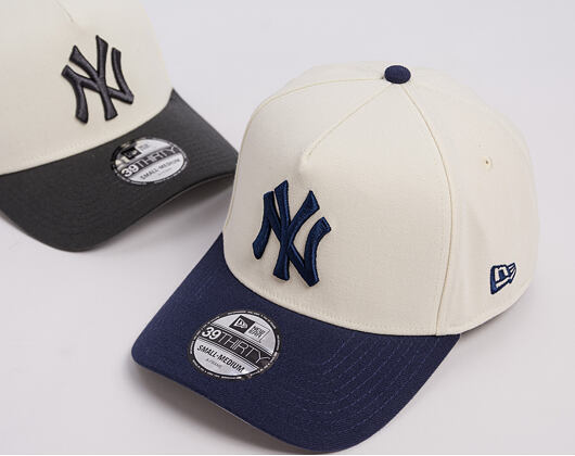 Kšiltovka New Era - MLB "2 Tone" 39THIRTY - NY Yankees - Chrome White / Navy