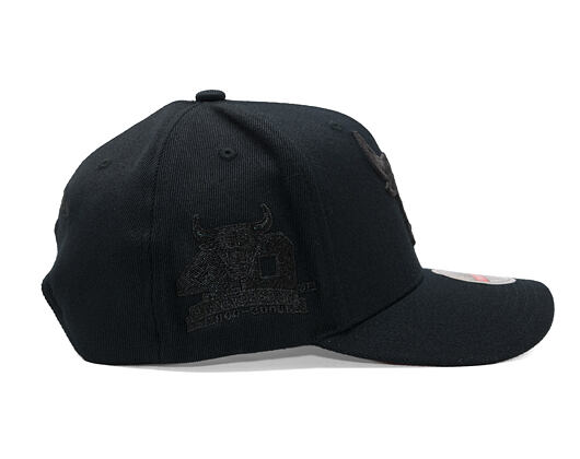 Kšiltovka Mitchell & Ness - Midnight Luxe - Classic Red Chicago Bulls - Black