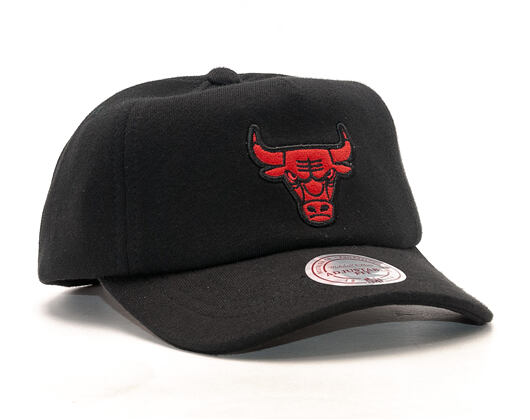 Kšiltovka Mitchell & Ness Throwback Chicago Bulls Black Snapback