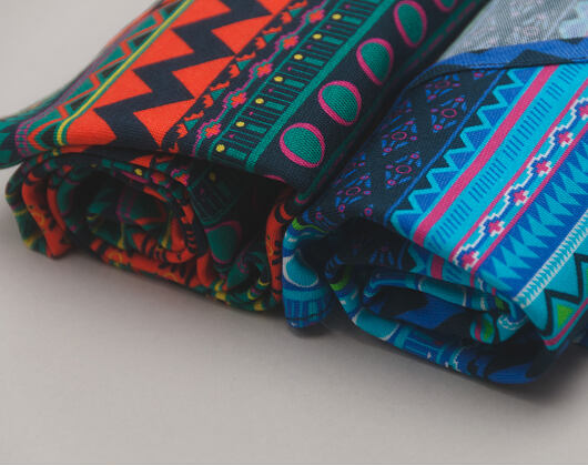 Triko New Era Native AOP Tee Blue Azure