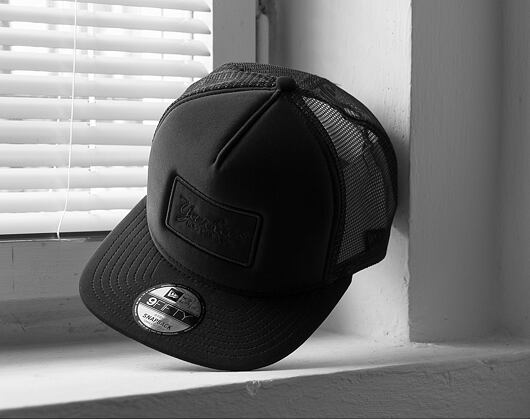 Kšiltovka New Era Emblem Foam Snap New York Yankees Black/Black 9FIFTY Snapback
