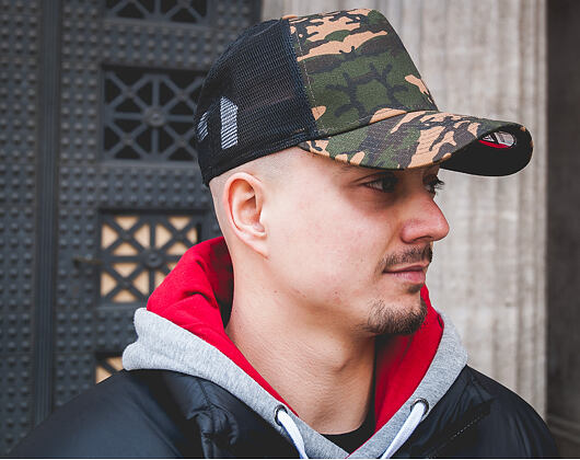 Kšiltovka New Era Seasonal Camo 9FORTY TRUCKER Woodland Camo Snapback