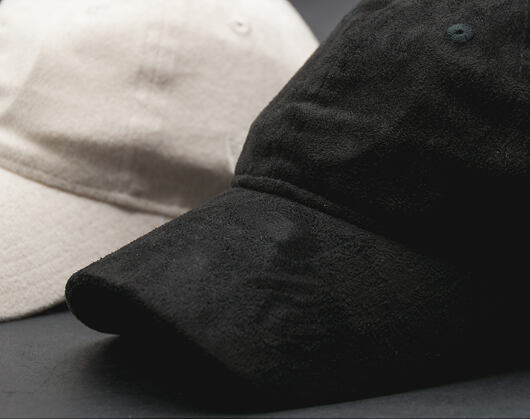 Dámská Kšiltovka New Era Soft Suede 9FORTY Black Strapback