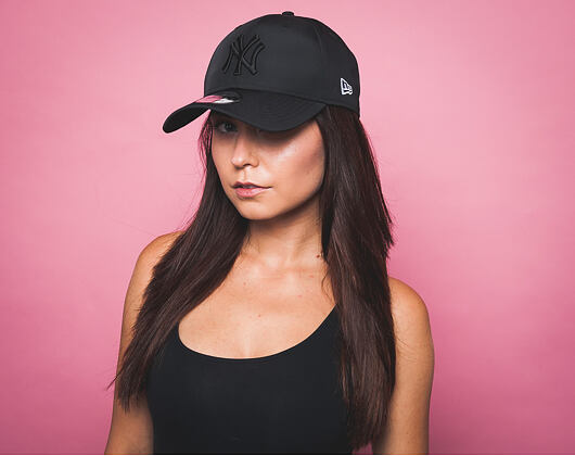 Kšiltovka New Era Premium Sport New York Yankees 9FORTY Black/Black Clipback