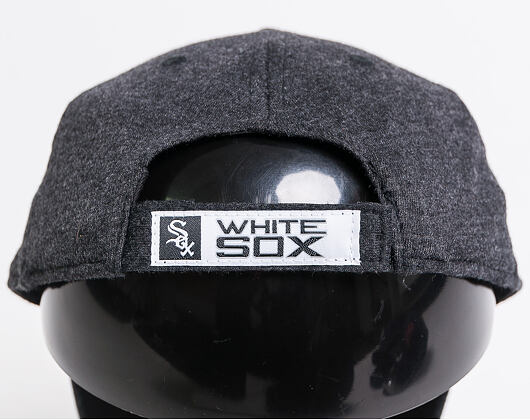 Kšiltovka New Era 9FORTY Chicago White Sox Winterised The League Black/White Strapback