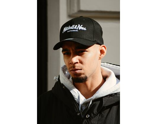 Kšiltovka Mitchell & Ness Script High Crown Black Snapback 110
