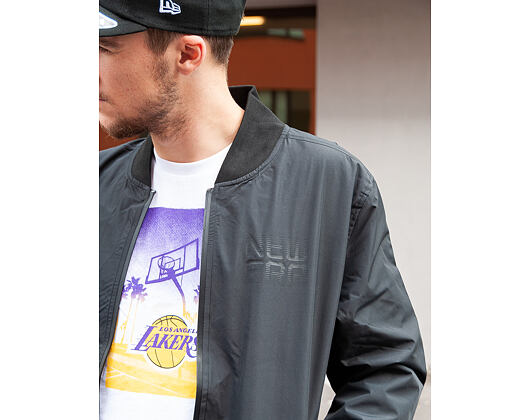 Bunda New Era Technical Varsity Black
