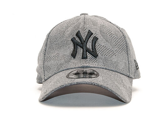 Kšiltovka New Era 9FORTY Engineered Plus New York Yankees Black / Black Strapback