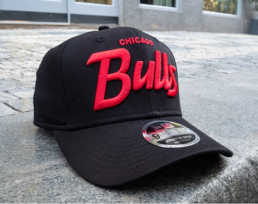 Kšiltovka New Era 9FIFTY Chicago Bulls Wordmark Black/OTC