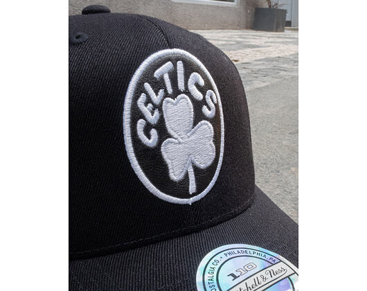Kšiltovka Mitchell & Ness Boston Celtics Hardwood CLassic Outline Black 110