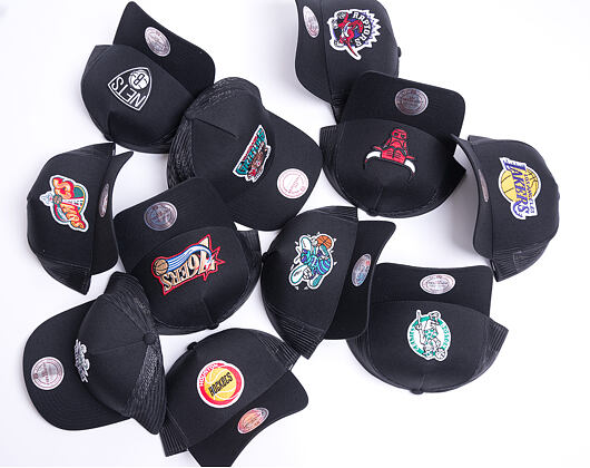 Kšiltovka Mitchell & Ness Milwaukee Bucks 602 Team Logo Classic Trucker