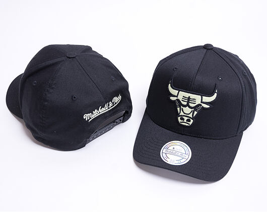 Kšiltovka Mitchell & Ness Chicago Bulls 622 Black/Mint 110