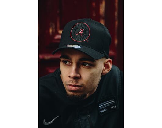 Kšiltovka Mitchell & Ness Alabama Crimson Tide 653 Monochrome 110