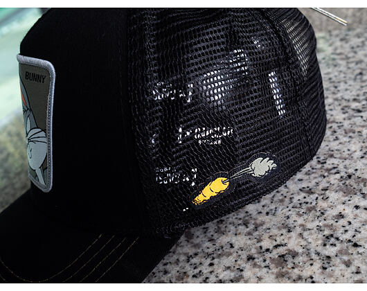 Kšiltovka Capslab - Trucker Looney Tunes - Bugs Bunny - Black