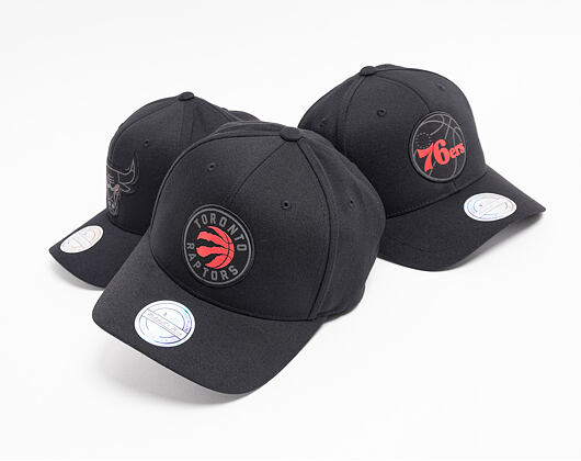 Kšiltovka Mitchell & Ness Chicago Bulls 615 Black Siege