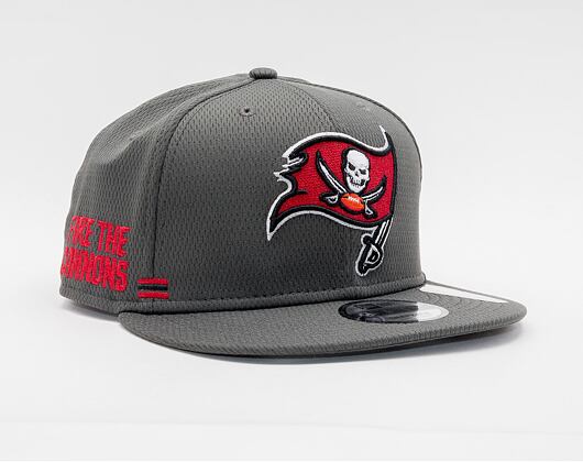 Kšiltovka New Era 9FIFTY NFL20 Sideline Home Tampa Bay Buccaneers Snapback Team Color