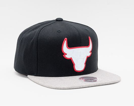 Kšiltovka Mitchell & Ness Chicago Bulls Black Heather Reflective Snapback