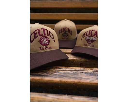 Kšiltovka Mitchell & Ness INTL849 New Orleans Pelicans Embrace 110 Snapback