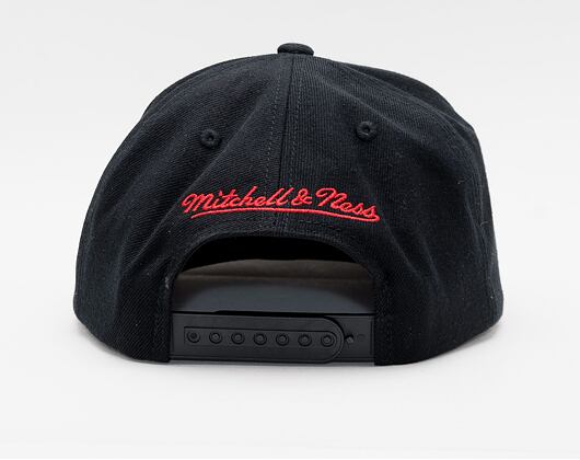 Kšiltovka Mitchell & Ness Atlanta Hawks 6HSSS21HW051 WOOL SOLID Black