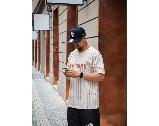 Triko New Era Oversized New York Pinstripe Tee Stone / Toffee