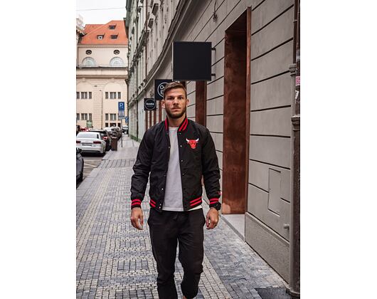 Bunda New Era NBA Team Wordmark Bomber Chicago Bulls Black