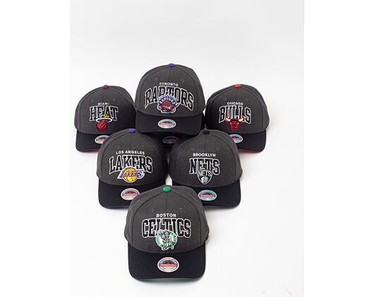 Kšiltovka Mitchell & Ness Milwaukee Bucks G2 Arch 110 Snapback Grey / Black