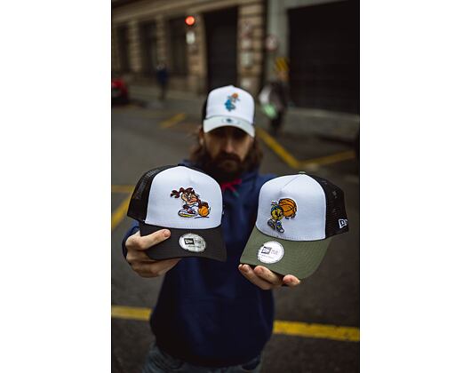 Kšiltovka New Era 9FORTY A-Frame Trucker Character Sports Tweety Snapback New Olive