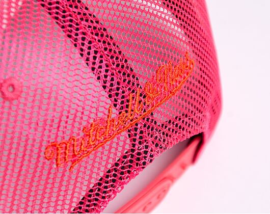 Kšiltovka Mitchell & Ness Keep On Truckin Trucker Hwc Miami Heat Pink
