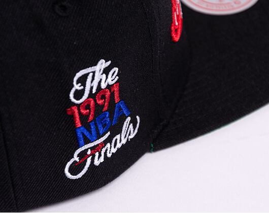 Kšiltovka Mitchell & Ness The Finals Snapback Chicago Bulls Black