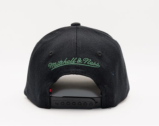 Kšiltovka Mitchell & Ness Classic Red Snapback Milwaukee Bucks Black