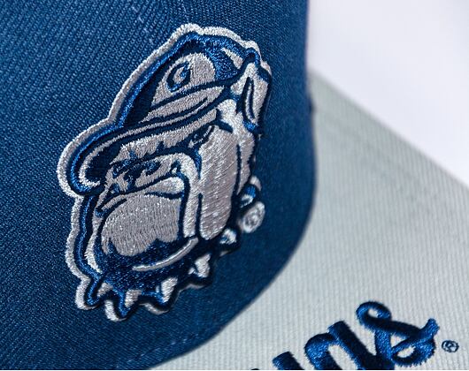 Kšiltovka Mitchell & Ness LOGO BILL SNAPBACK Georgetown University Navy / Grey