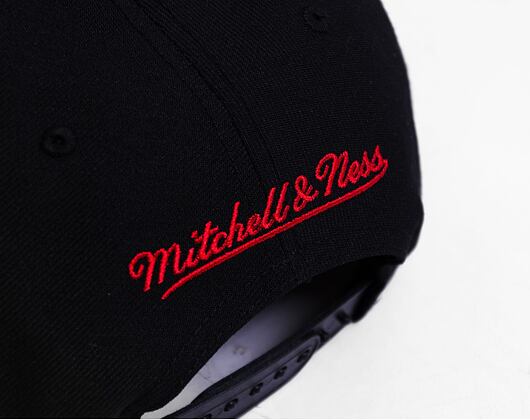 Kšiltovka Mitchell & Ness BRED SNAPBACK Miami Heat Black