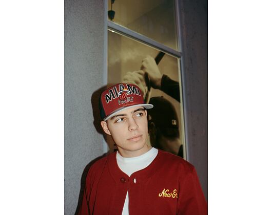 Kšiltovka New Era 59FIFTY Word Ark Miami Heat Team Color