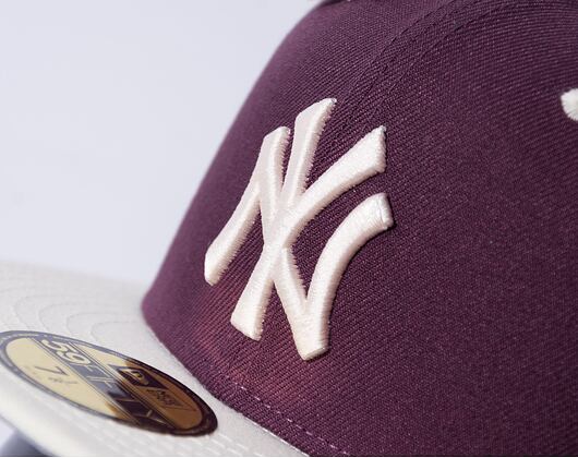 Kšiltovka New Era 59FIFTY MLB WS Sidepatch Trail Mix New York Yankees Plum / Chrome White