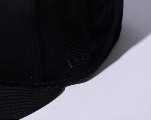 Kšiltovka New Era Bob Devil Manchester United Black Snapback