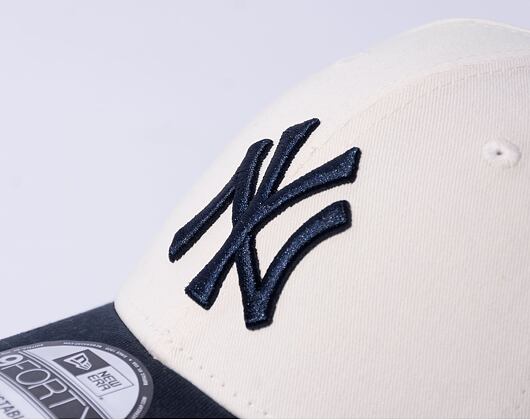 Kšiltovka New Era 9FORTY MLB New York Yankees Light Cream / Navy
