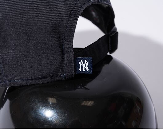 Kšiltovka New Era 9FORTY MLB Flower New York Yankees Navy