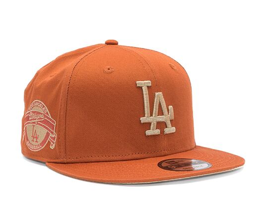 Kšiltovka New Era 9FIFTY MLB Side Patch Los Angeles Dodgers Redwood / Oat Milk